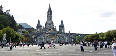 Our lady of Lourdes sacred Private Walking tour