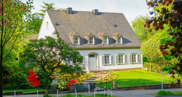 Amazing house with beautiful garden, Monchengladbach