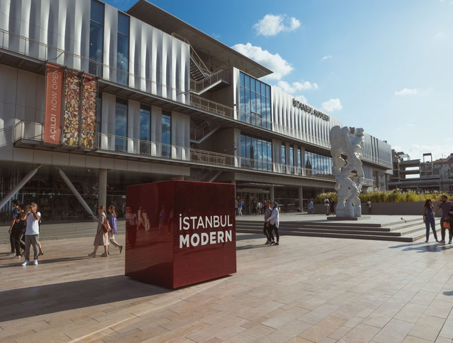 shutterstock_2373524997 (1).jpg