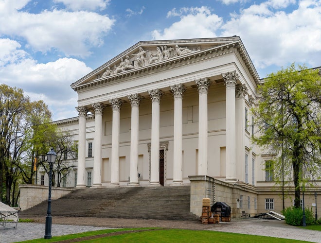 Hungarian National Museum 2.jpg