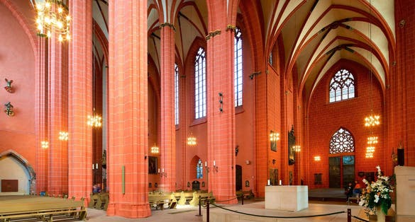 Frankfurt Cathedral showing heritage elements, a church or cathedral and interior views