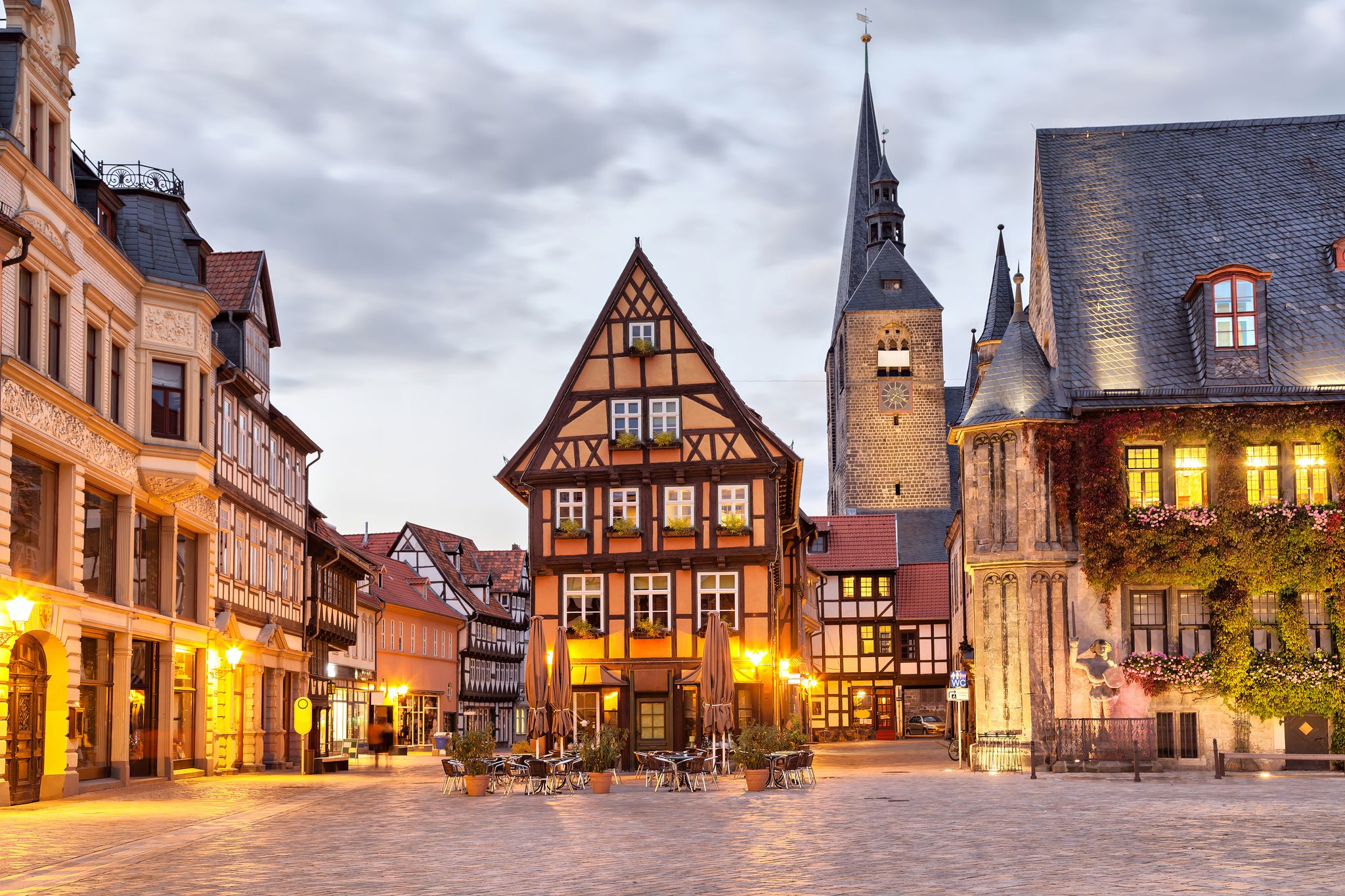 photo of view of Half-timbered house on Market Square of Quedlinburg in the evening, Saxony-Anhalt, Germany