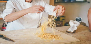 Verona: Italian Cooking Class with Pasta, Risotto and Tiramisù
