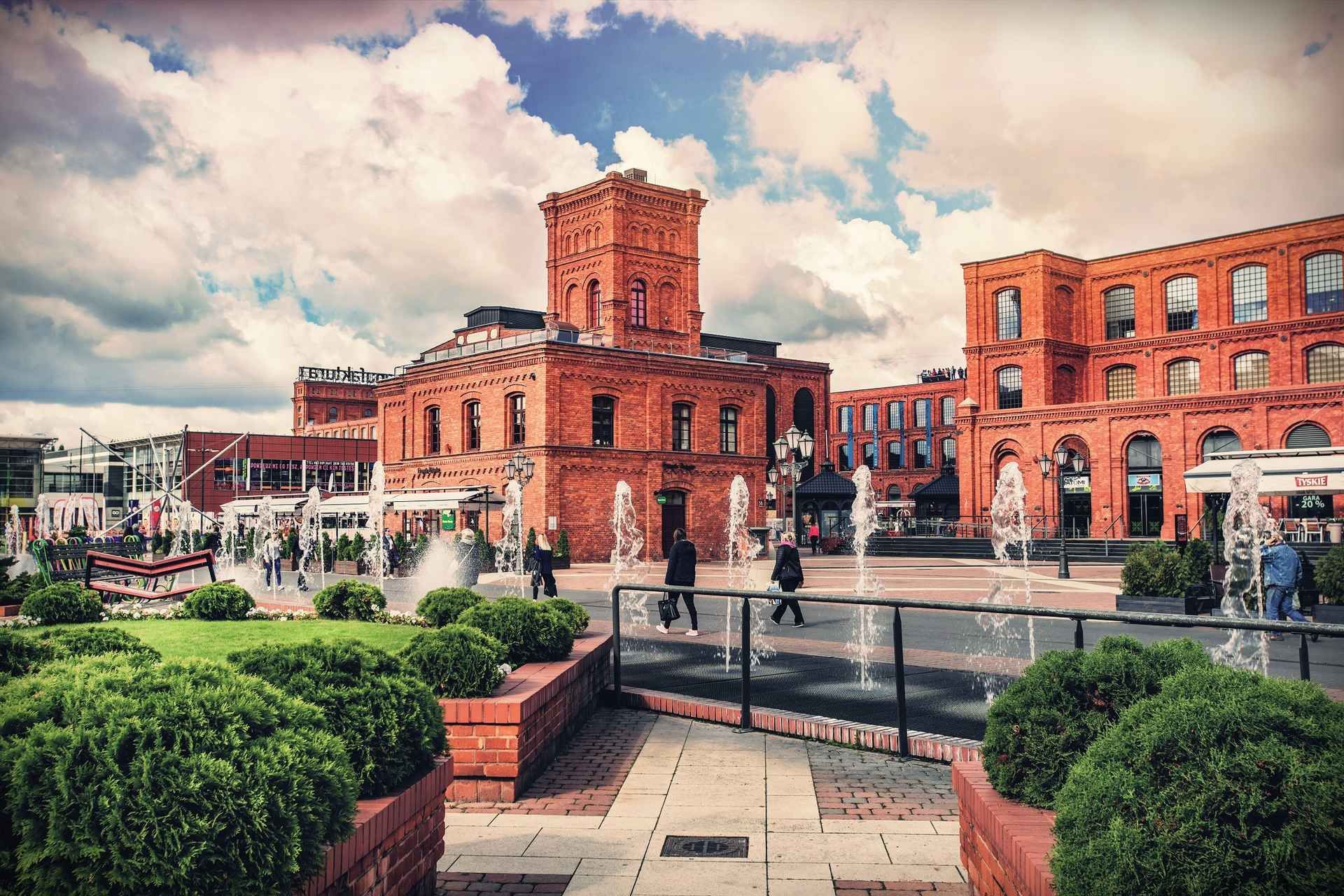 Lodz: Private City Walking Tour