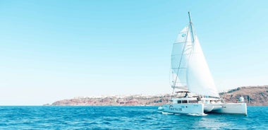 Santorini: Catamaran Tour with BBQ Meal and Unlimited Drinks