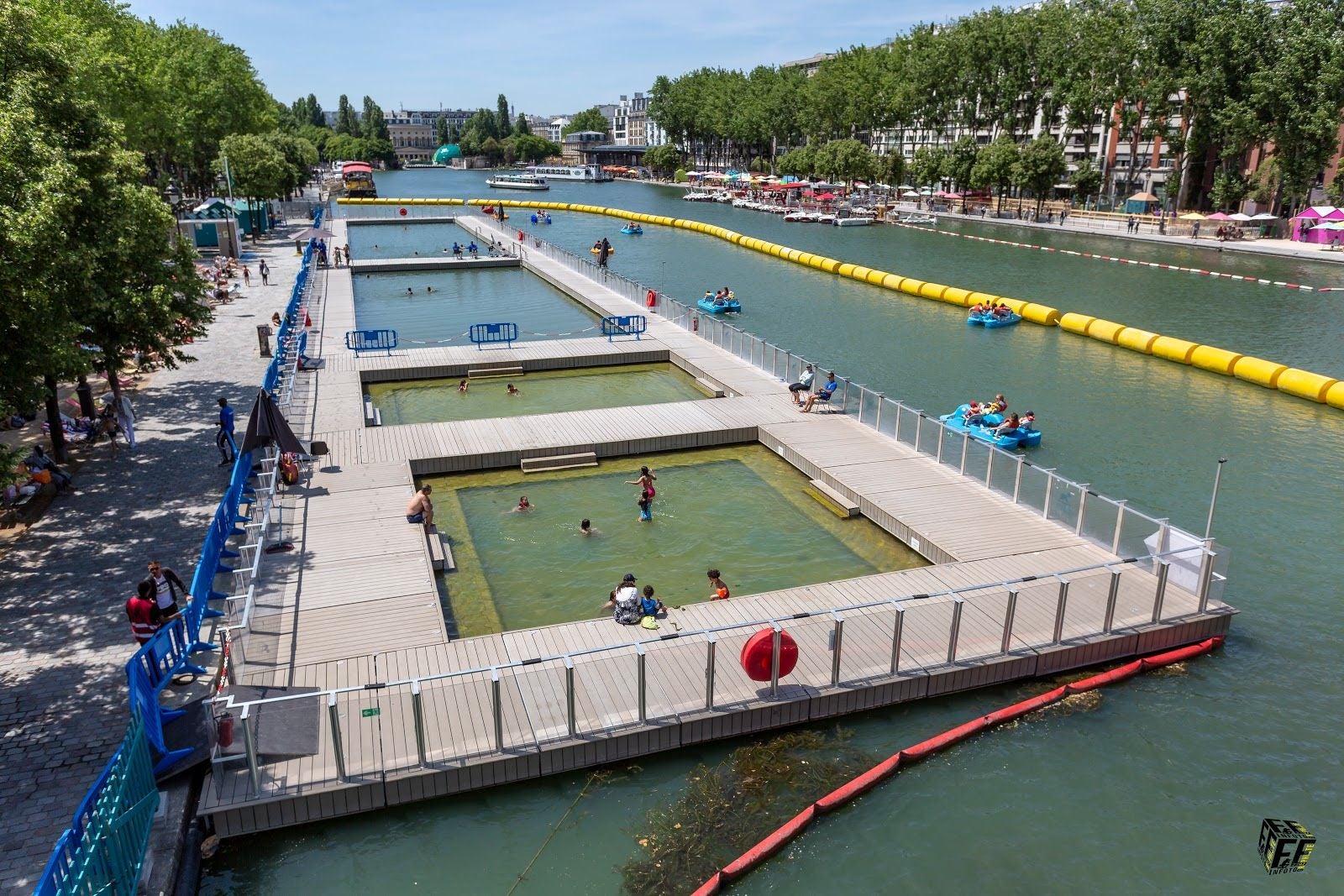 Le Bassin de la Villette, Quartier de la Villette, 19th Arrondissement, Paris, Ile-de-France, Metropolitan France, France