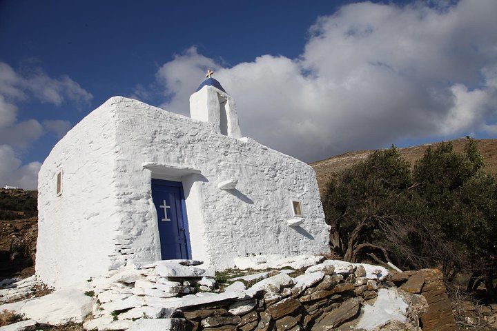 Private Food Tour & Wine Tasting In Tinos Island with a Local