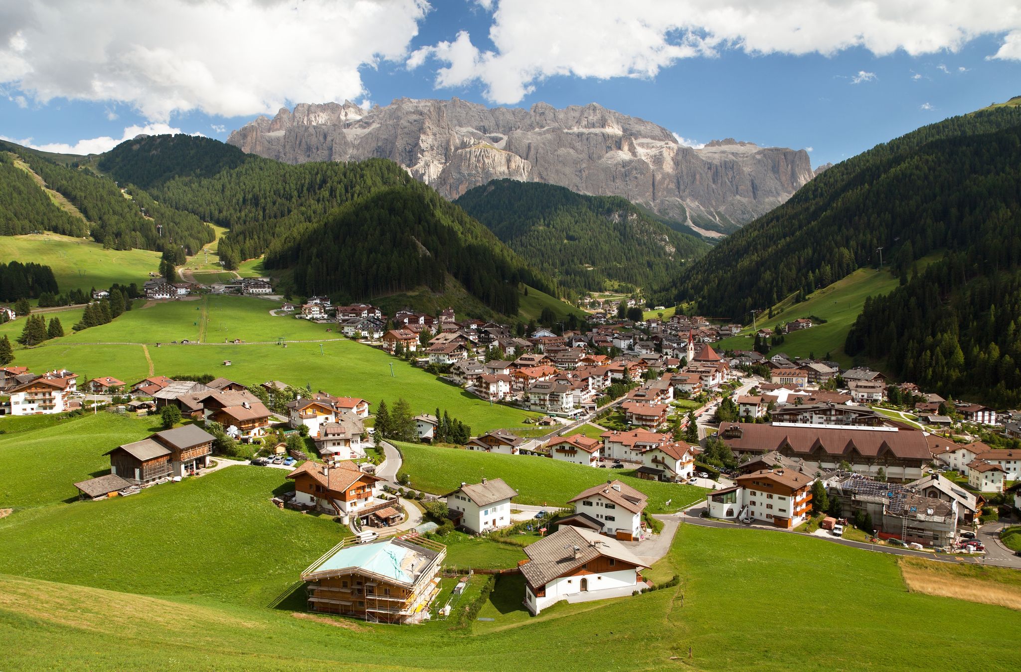 Sëlva - Wolkenstein - Selva di Val Gardena multi-country trips