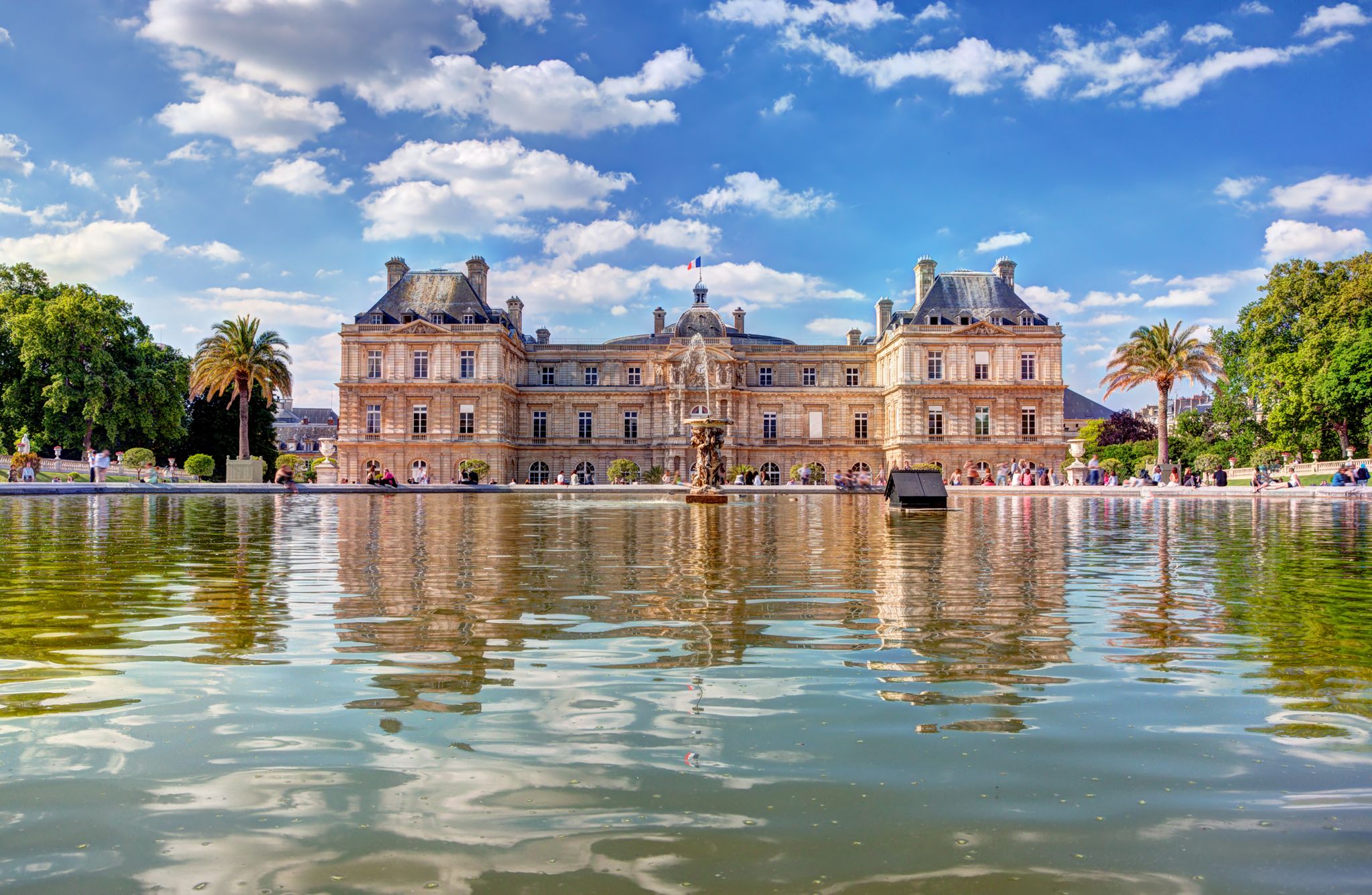 Luxembourg Palace travel guide