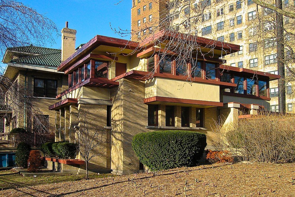 photo of Frank Lloyd Wright: Emil Bach House, 7415 N. Sheridan Rd. Chicago, IL.