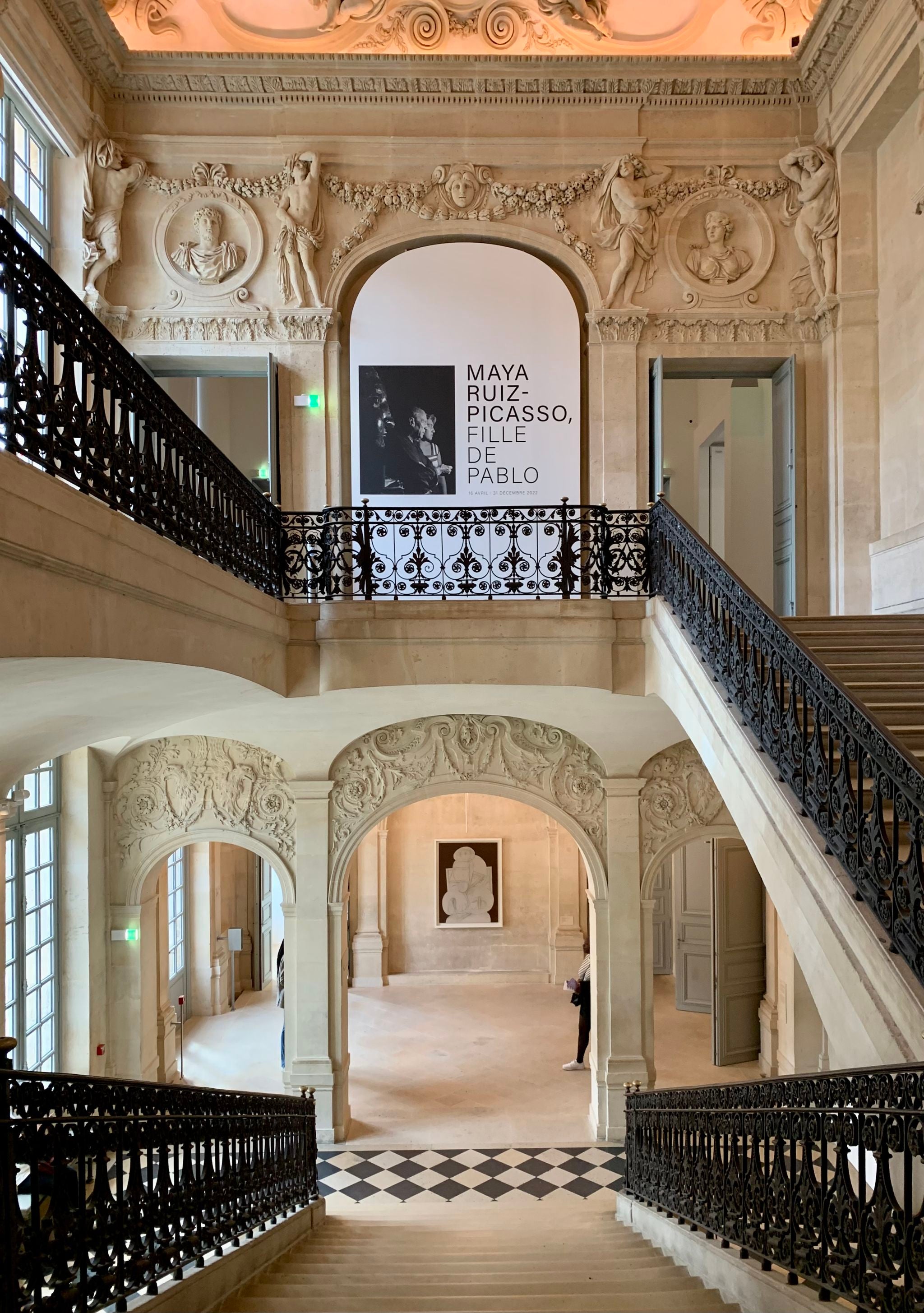 Stair hall (escalier d'honneur) of the Hôtel Salé