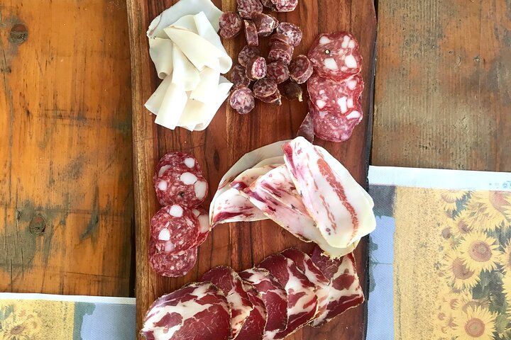 Visit to the Cinta Senese farm in Montepulciano