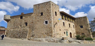 Costa Brava and Medieval Villages Small Group from Girona