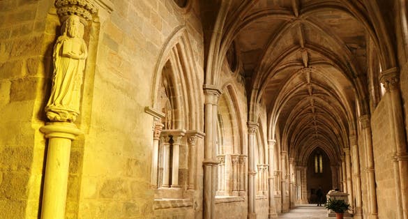 corridor of Cathedral of Évora.