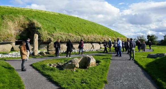 photo of view of Brú na Bóinne, The Municipal District of Laytown — Bettystown, Irland.