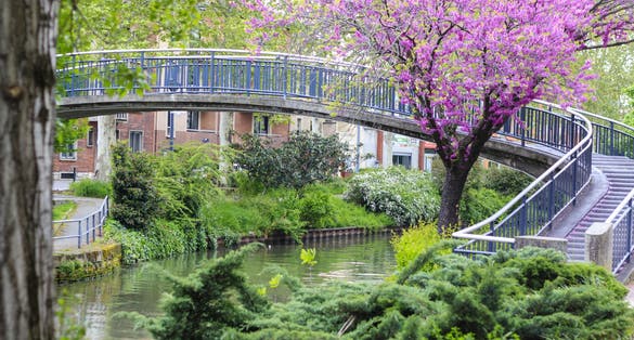 Photo of the Canal du midi, Toulouse, France.