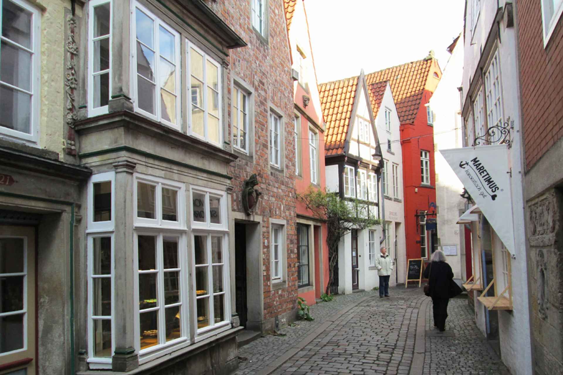Bremen: Walking Tour of Historic Schnoor District
