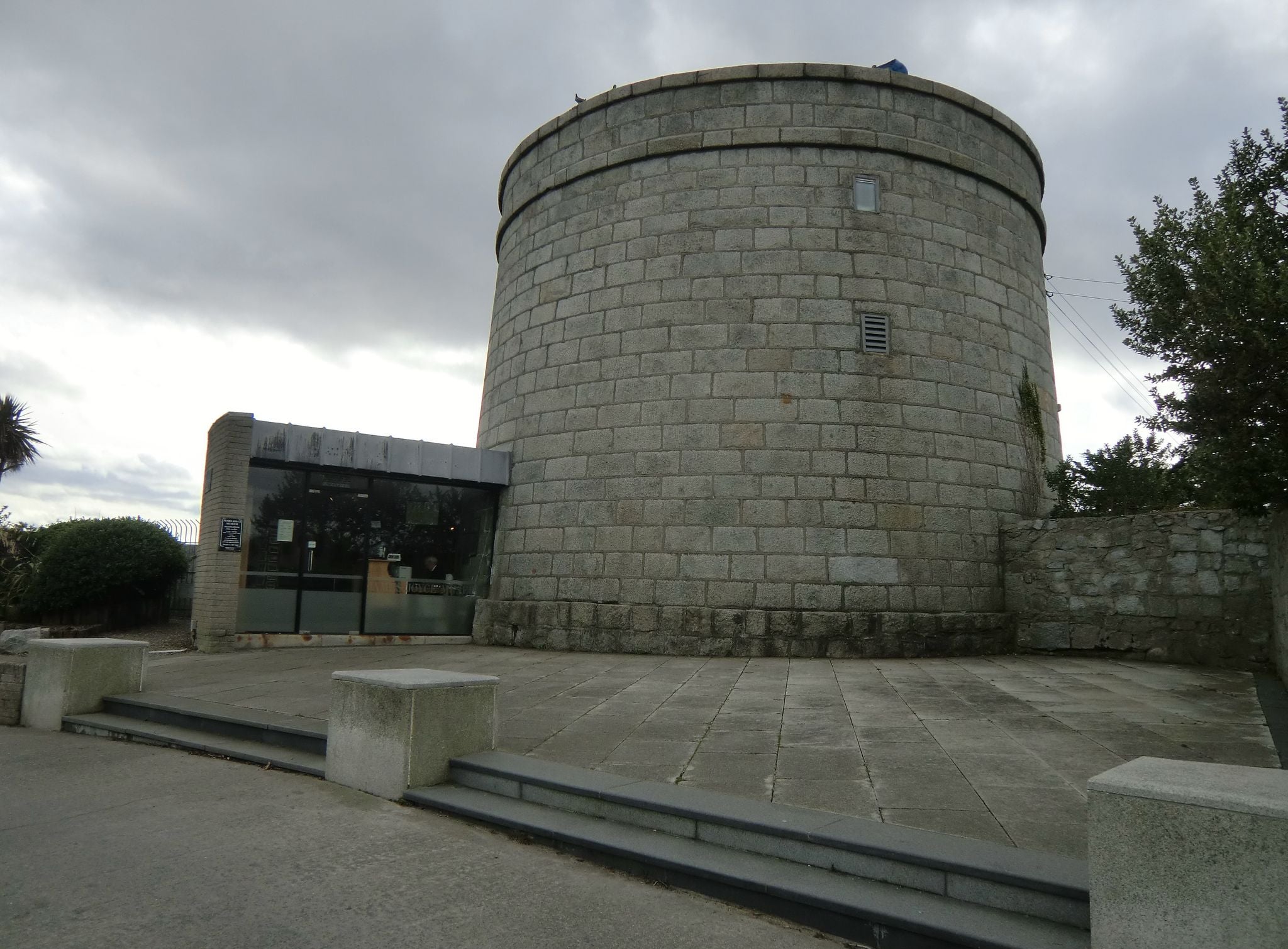 photo ofJames Joyce Tower and Museum in winter Dalkey, Irland.