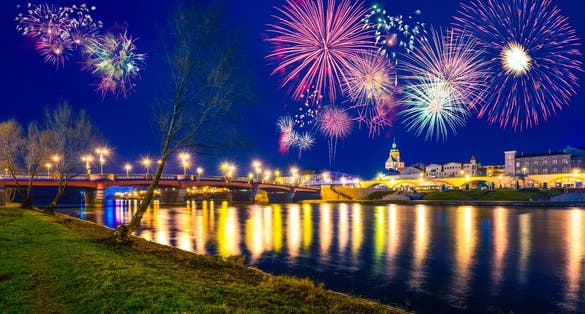 A beautiful drone photo was taken on a sunny day in Gorzów Wielkopolski, capturing the River Warta, the Cathedral, and the city center