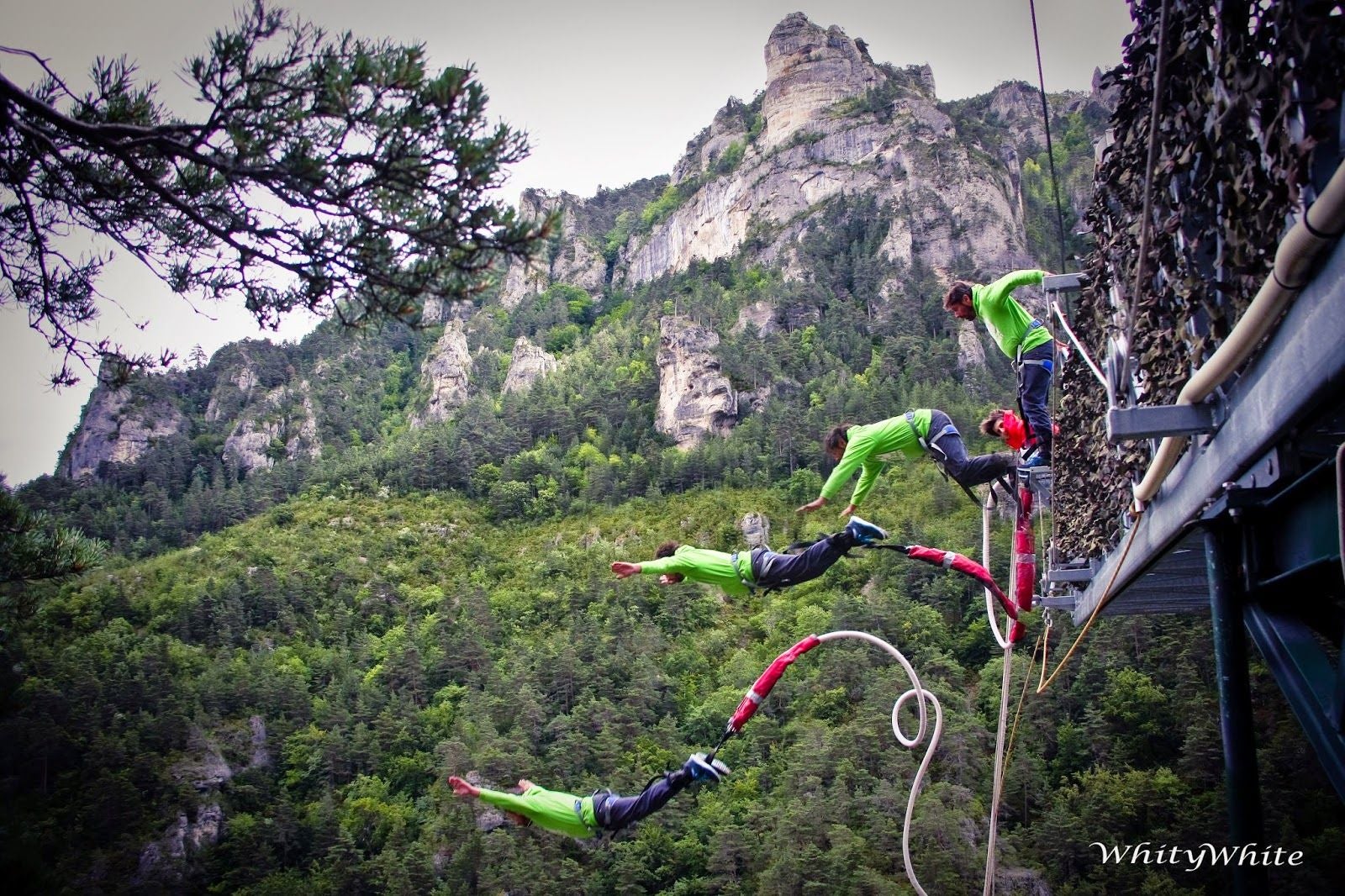 Natural Elastic bungee, Saint-Georges-de-Lévéjac, Massegros Causses Gorges, Florac, Lozère, Occitania, Metropolitan France, France