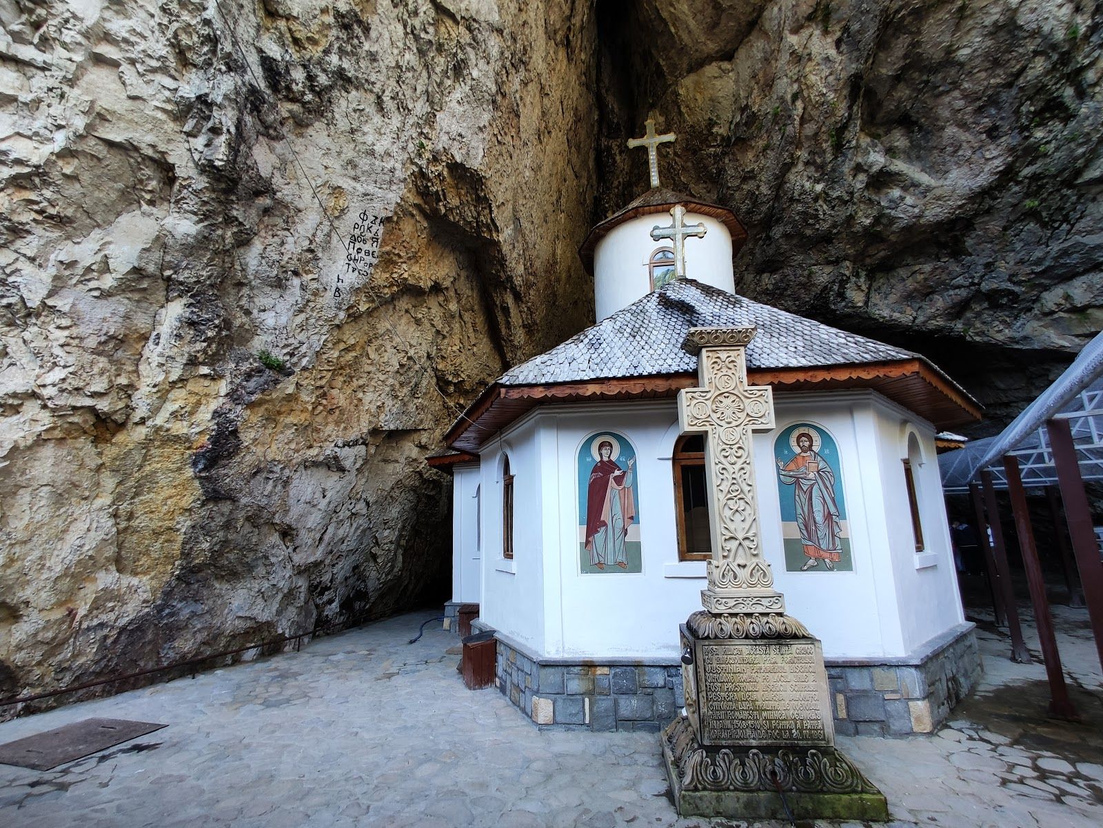 Mănăstirea Peștera Ialomiței, Dâmbovița, Romania