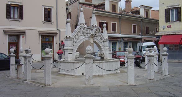 Photo of  Fountain Da Ponte Fountain in the city of in Koper, Slovenia.