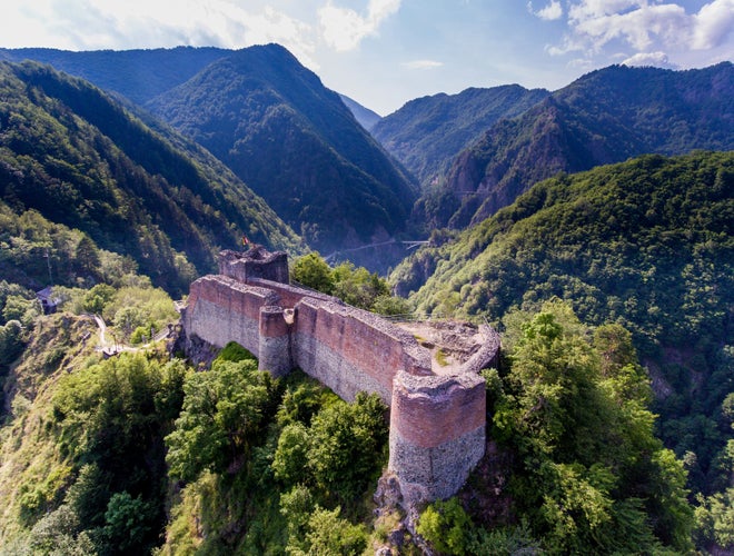 Poenari Fortress.jpeg