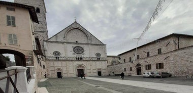 Small Group Tour of Assisi and St. Francis Basilica 