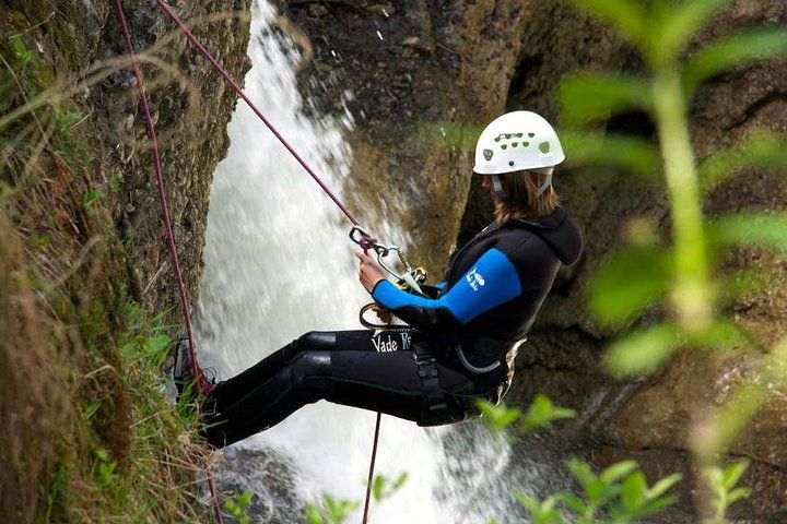Beginner canyoning in the Starzlachklamm