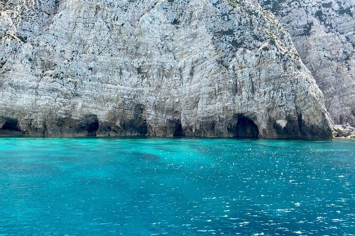 Volos: Small Group Tour to Pinakates, Vizitsa & Milies