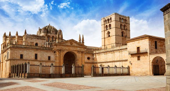photo of a beautiful morning view of The Cathedral of Zamora is a Catholic cathedral in Zamora, in Castile and León, Spain, located above the right bank of the Duero It remains surrounded by its old walls and gates.