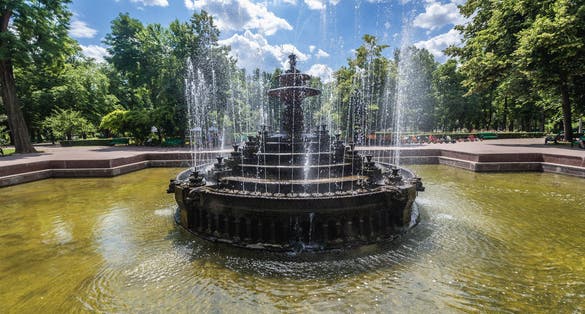 Photo of fountain in central point of Stephen III the Great park in Chisinau city, Moldova.