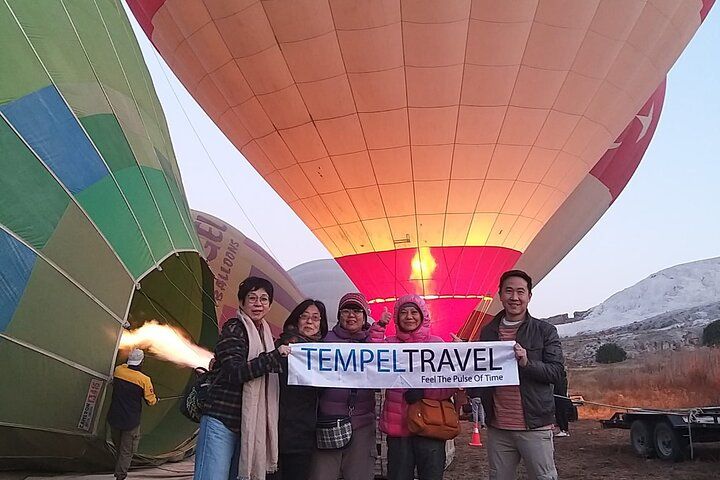 Pamukkale Hot Air Balloon Tour with Champagne