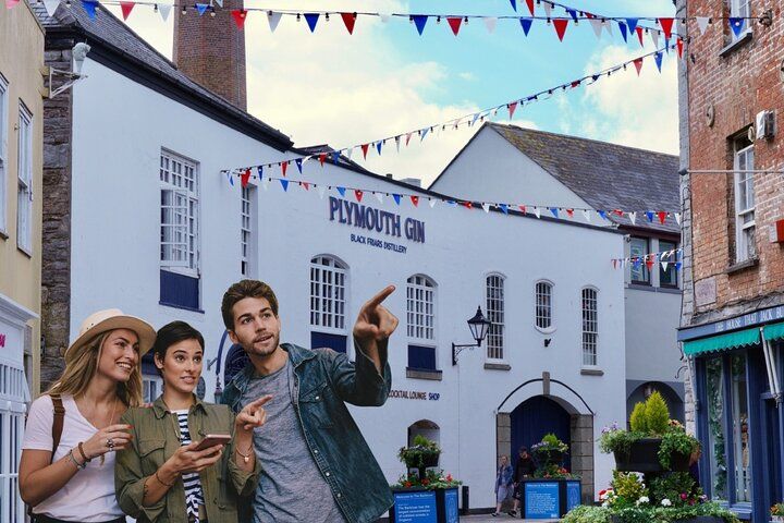 Plymouth: Self Guided City Walk and Interactive Treasure Hunt