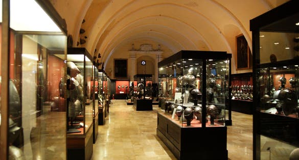 Overview of the Palace Armoury