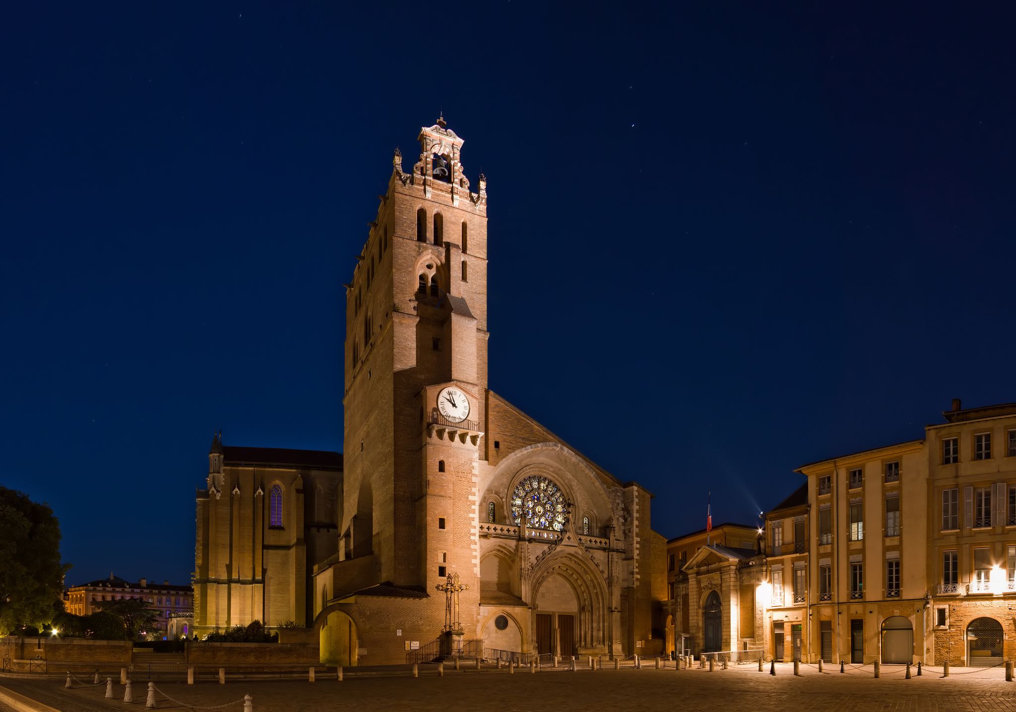 Photo of Saint Etienne catholic cathedral in center of Toulouse city, France