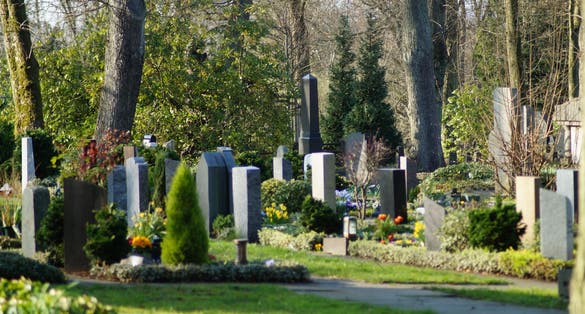 Photo of Old cemetery in Mülheim in autumn.