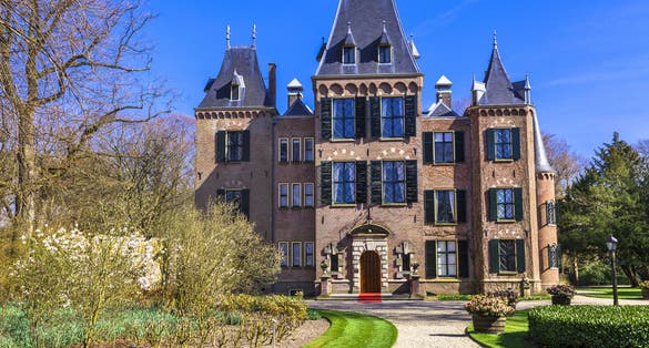 photo of Kasteel Keukenhof at morning in Lisse, the Netherlands.