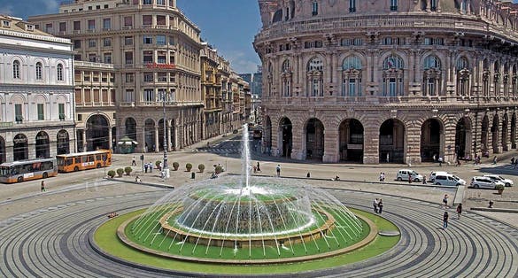 photo of Piazza De Ferrari .