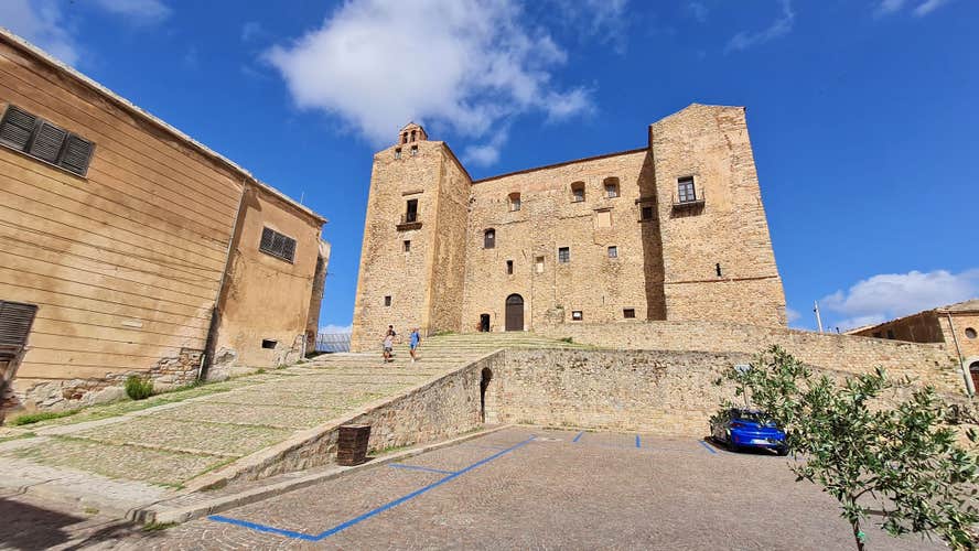 イタリア、ヴェンティミリアで9日間のビーチ休暇