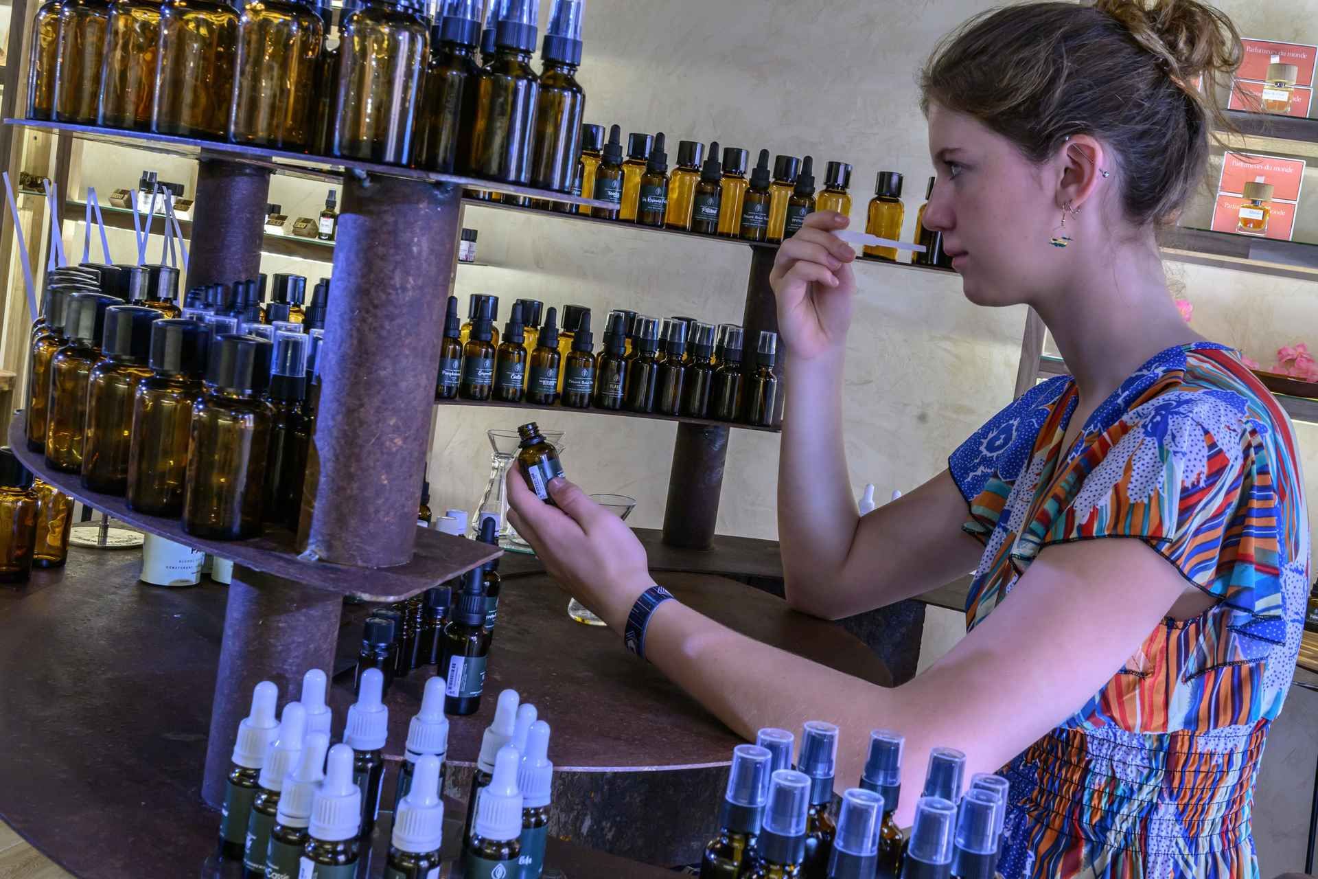 Grasse: 100% natural perfume creation workshop