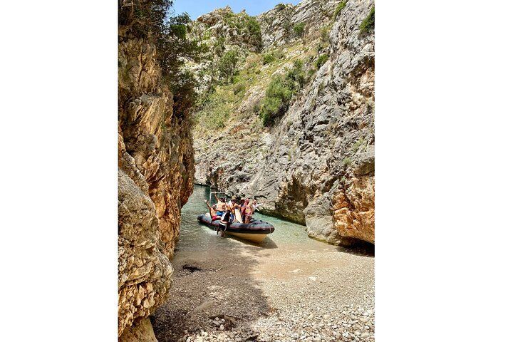 Speed Boat Tour to National Park and Grama Bay