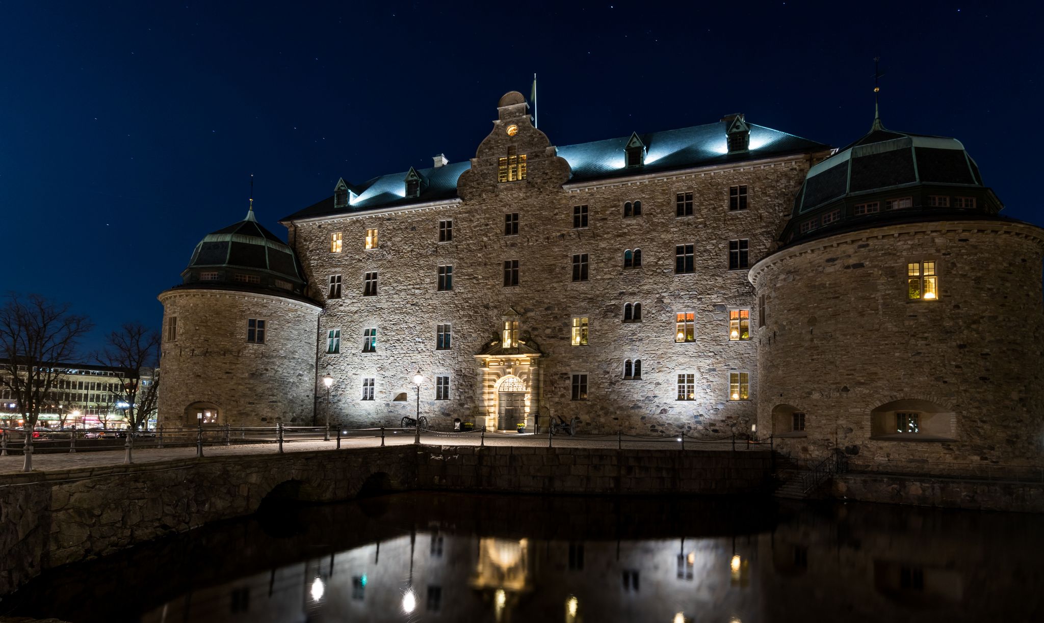 photo of Örebro Castle at night in Örebro County, Sweden.