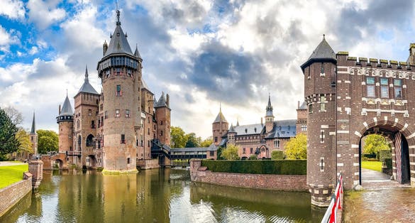photo of view of Castle De Haar or Kasteel de haar in Utrecht, Netherlands.