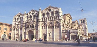 Ferrara Highlights Kids Tour with a Local Guide