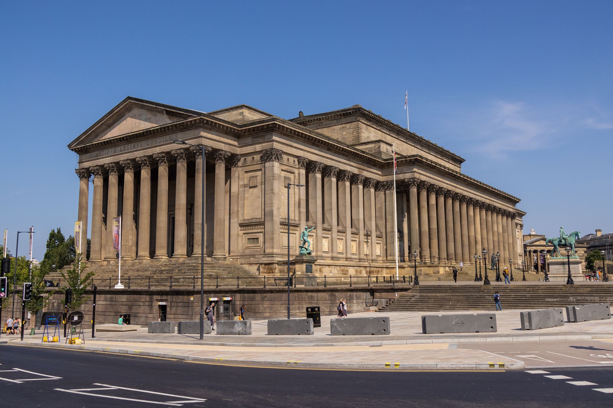 St George's Hall travel guide