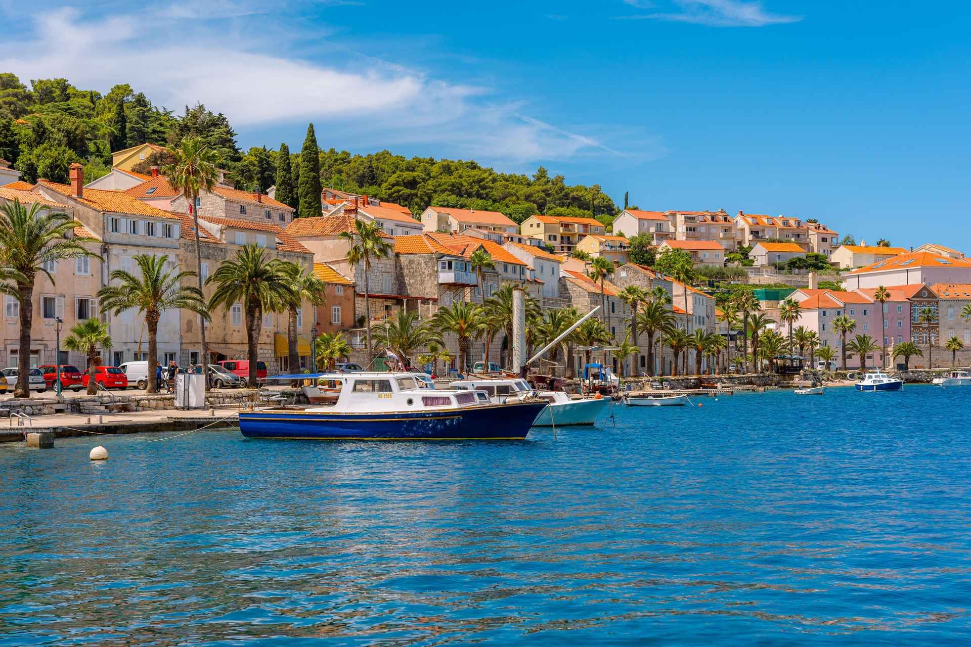 Korčula: Sail Away - tour with traditional craftmanship boat