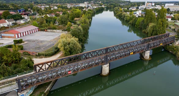 Photo of aerial view of Compiegne, France.