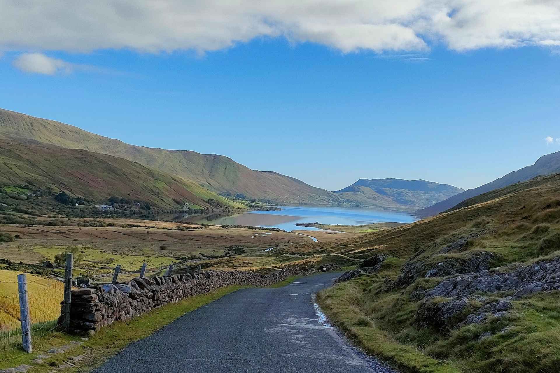 From Galway: Connemara, Kylemore Abbey & Castles 1 Day Tour