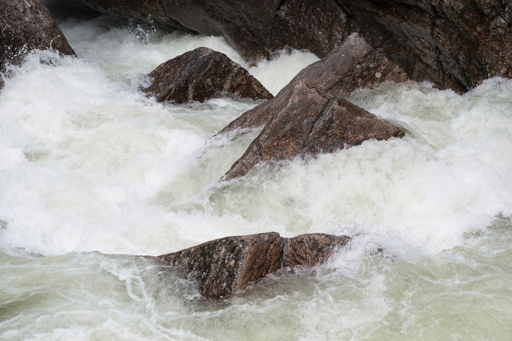 Magalaupet gorge of Driva river / Magalaupet.